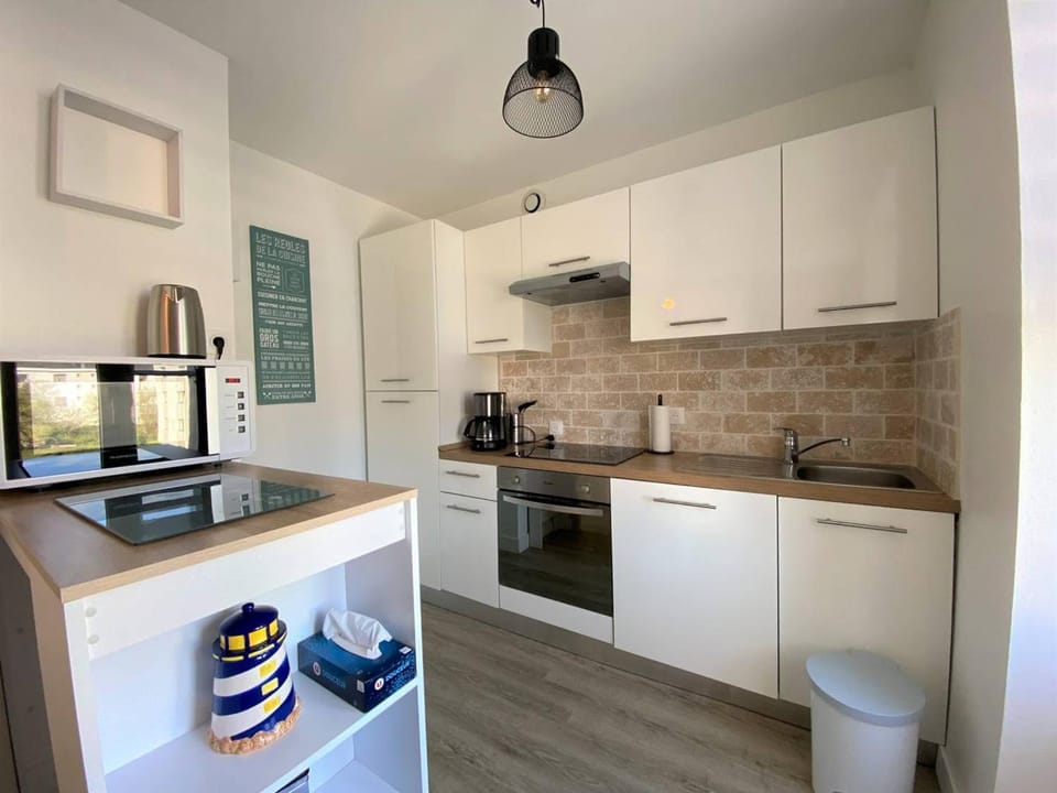 Appartement rénové 5 personnes avec balcon au centre de Perros-Guirec - FR-1-368-382 Apartment in Perros-Guirec