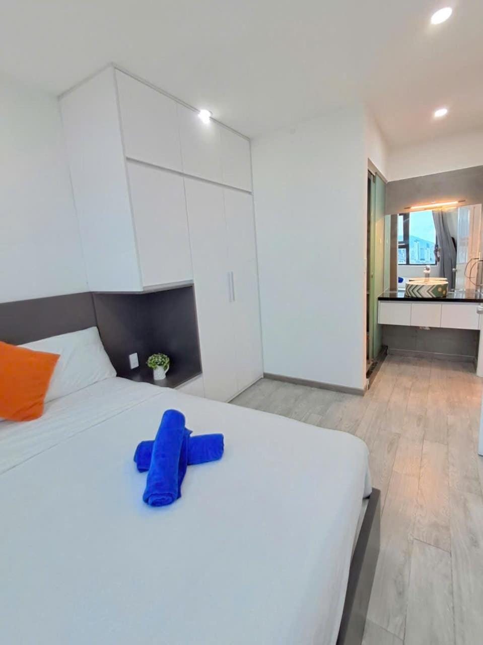 Thanh Apartment next to the beach - Căn hộ sát biển Apartment in Da Nang