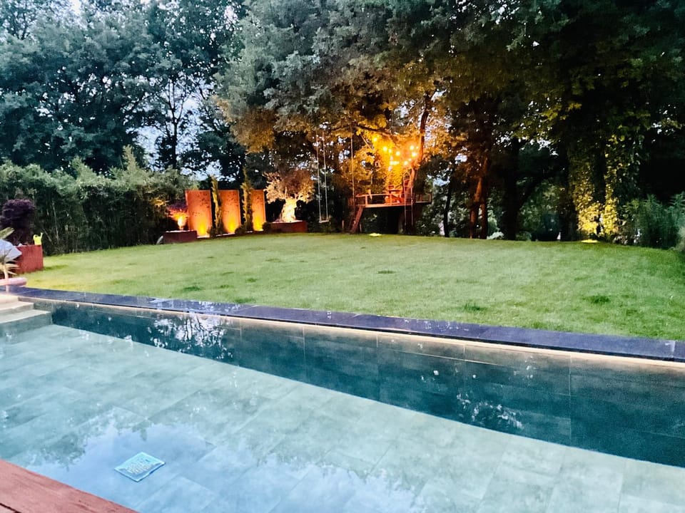 la villa du Lys Toulouse Occitanie Piscine & golf Villa in Occitanie
