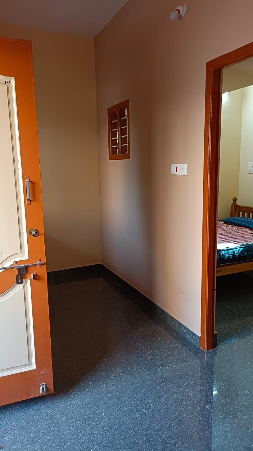 Sathya Guest House - Tiruvannamalai Arunachalam Bed and Breakfast in Tamil Nadu