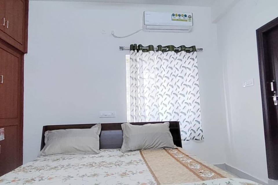 Servostay Fully Furnished 2 BHK in Hafeezpet #102 Apartment in Hyderabad