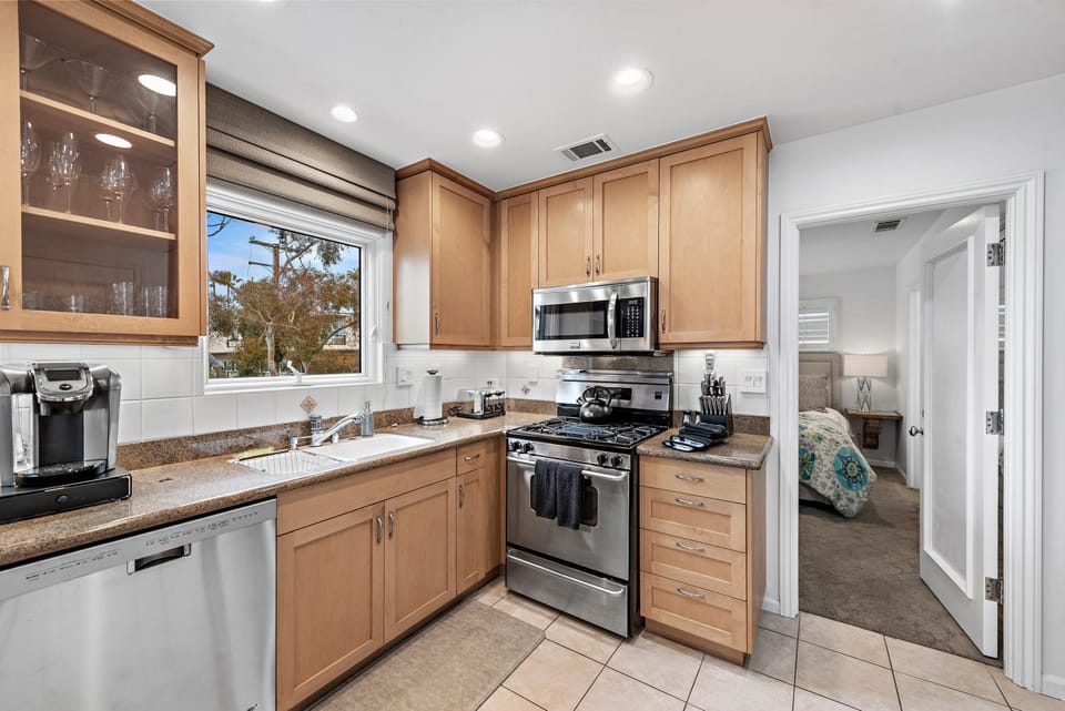 Coffee/tea facilities, Kitchen or kitchenette, minibar, pet friendly