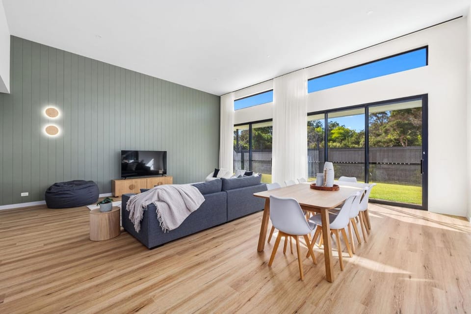Once Upon A Tide Linen included House in Inverloch