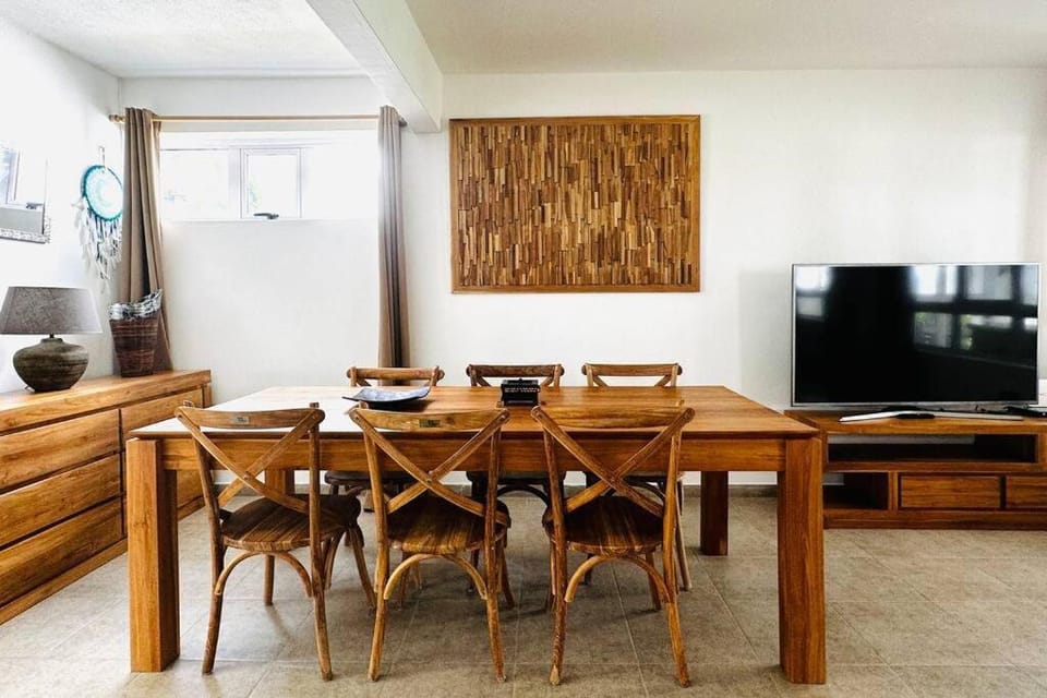 TV and multimedia, Dining area