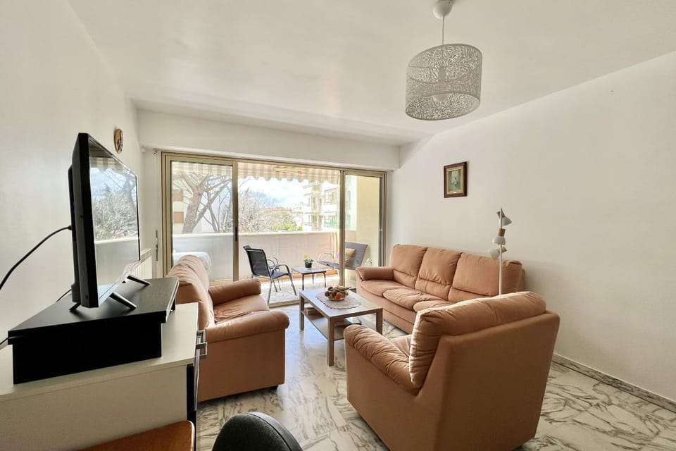 Bright and quiet apartment near the sea Apartment in Saint-Raphael