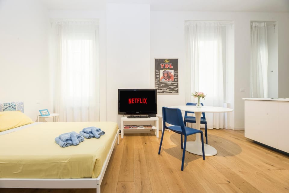Living room, Seating area, Bedroom