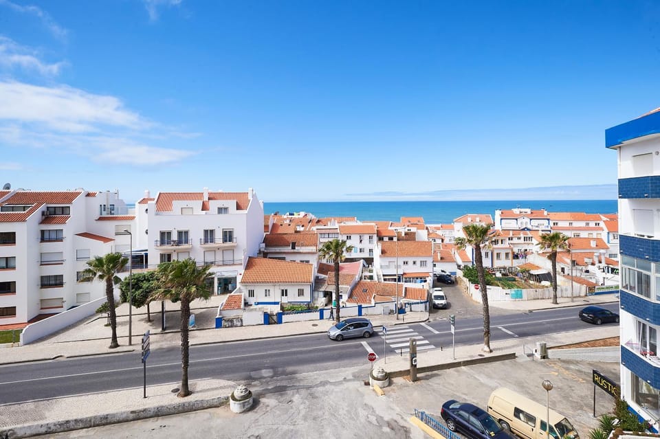 City view, Sea view