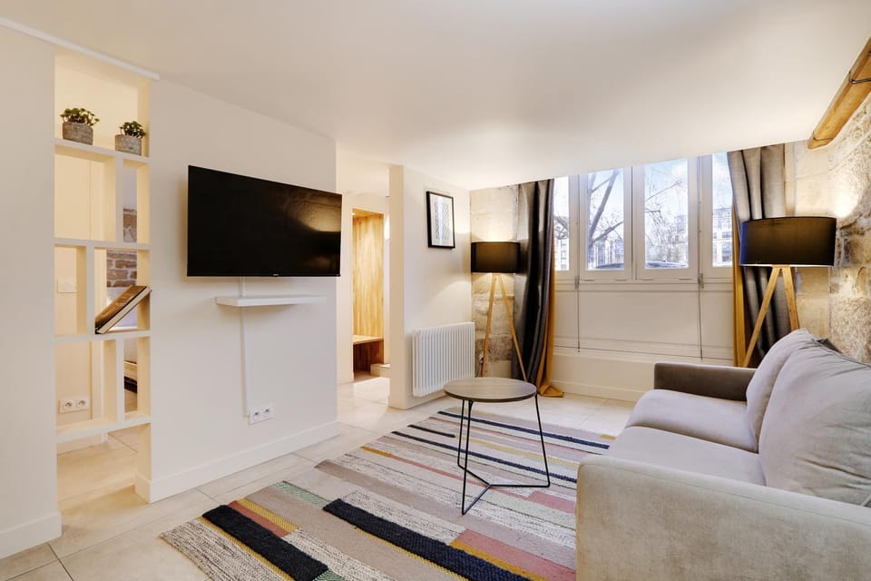 Communal lounge/ TV room, TV and multimedia, Living room, Seating area