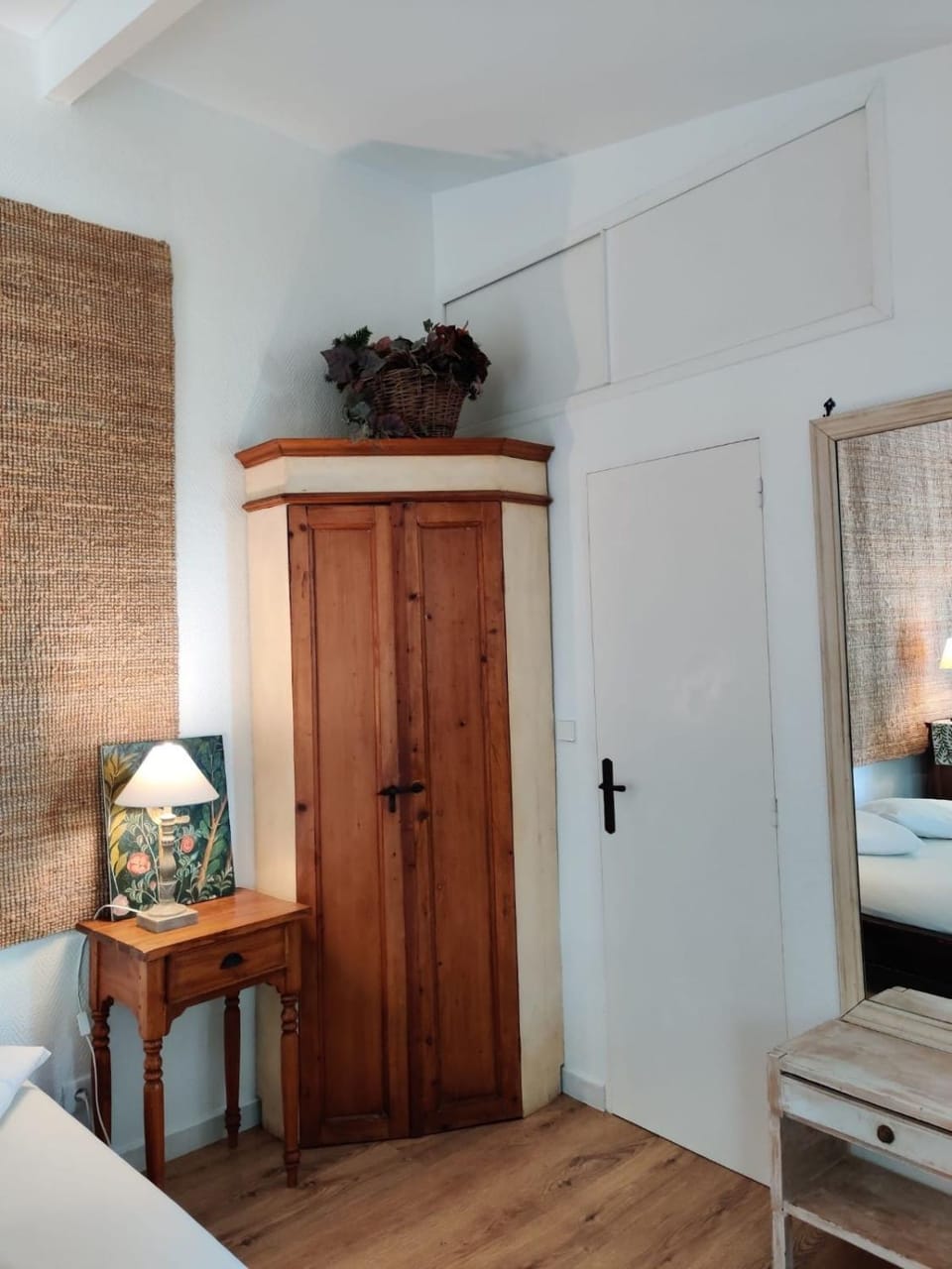 Bedroom, wardrobe
