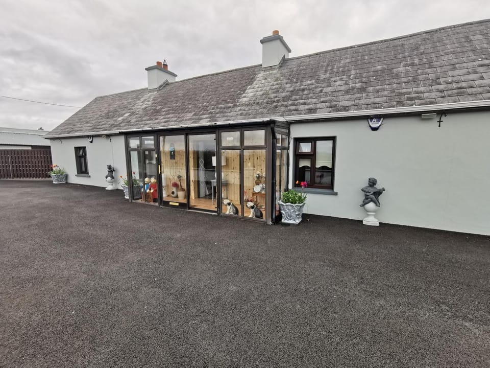 Property building, Day