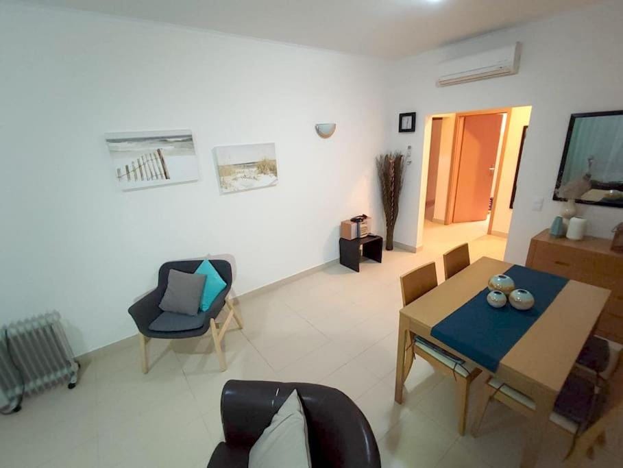 TV and multimedia, Living room, Dining area, air conditioner