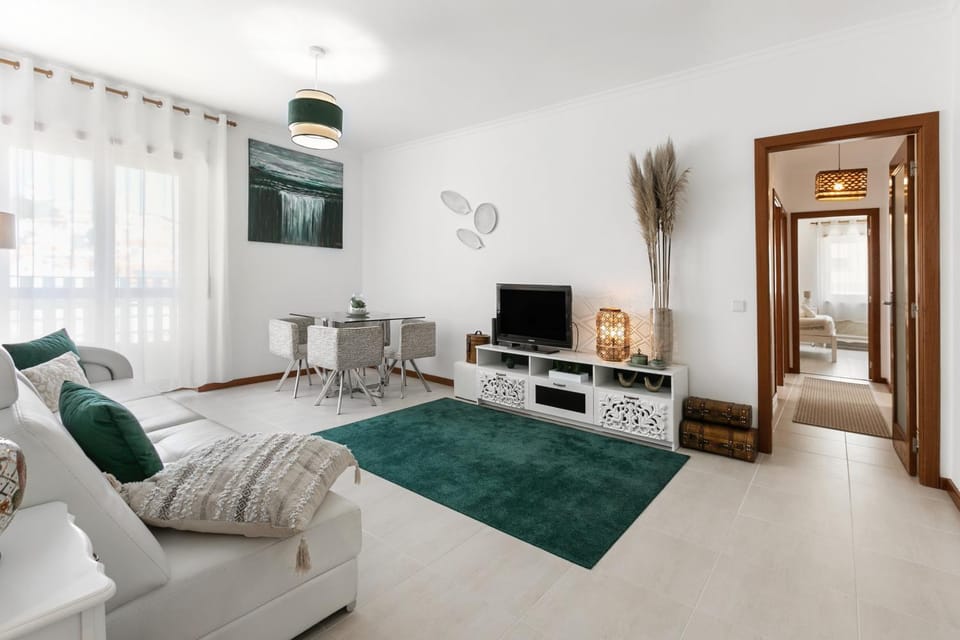 Communal lounge/ TV room, TV and multimedia, Living room, Seating area