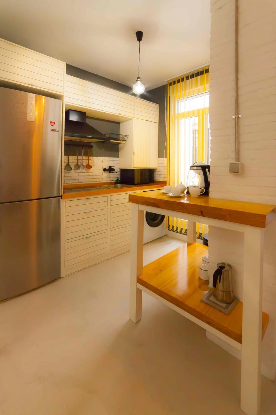 Coffee/tea facilities, Kitchen or kitchenette, minibar, pet friendly, stove