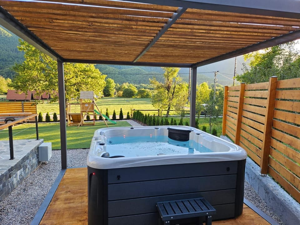 Natural landscape, Hot Tub