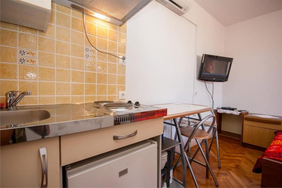 TV and multimedia, Kitchen or kitchenette