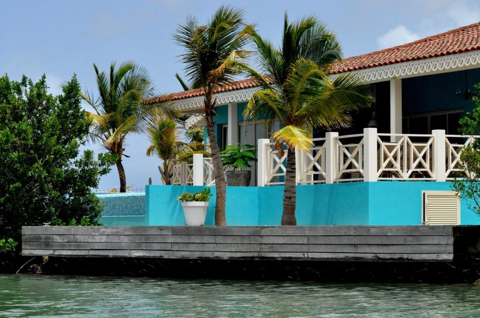 Property building, Garden view, Swimming pool