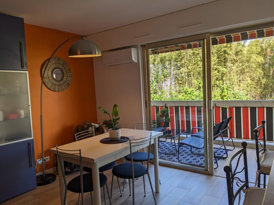 EDEN GOLFE Plages à pieds Parking Privé Apartment in Antibes