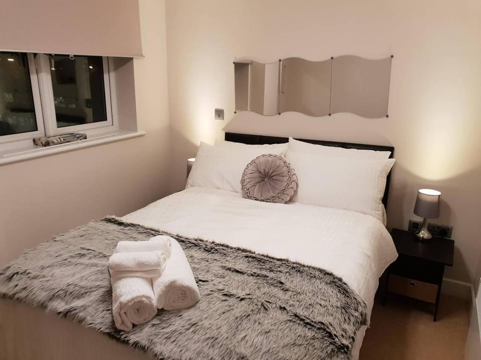 Bed, Photo of the whole room, Bedroom, furniture