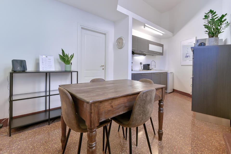 Coffee/tea facilities, Kitchen or kitchenette, dishwasher, pet friendly, stove, kitchen