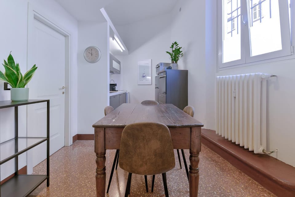 Dining area, Lunch, kitchen