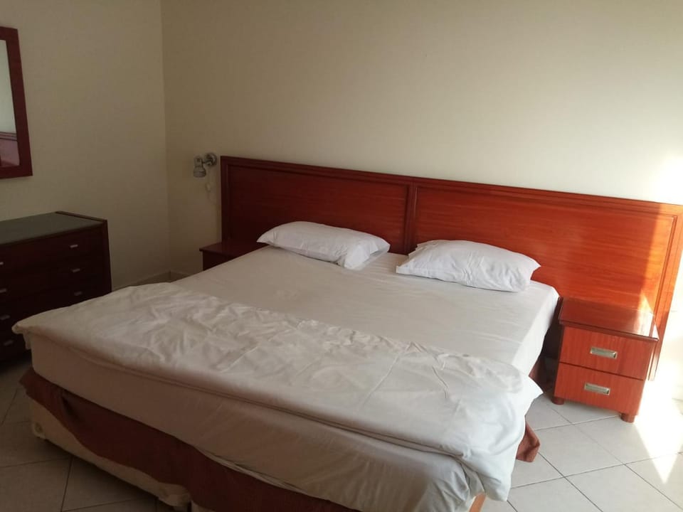 Lovely 2BR Al Deyafa Apartment in Dubai