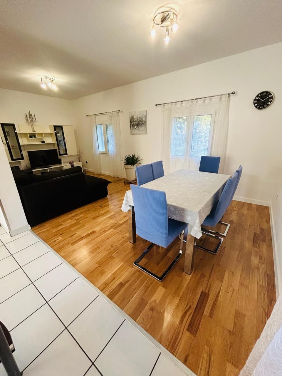 Living room, Dining area
