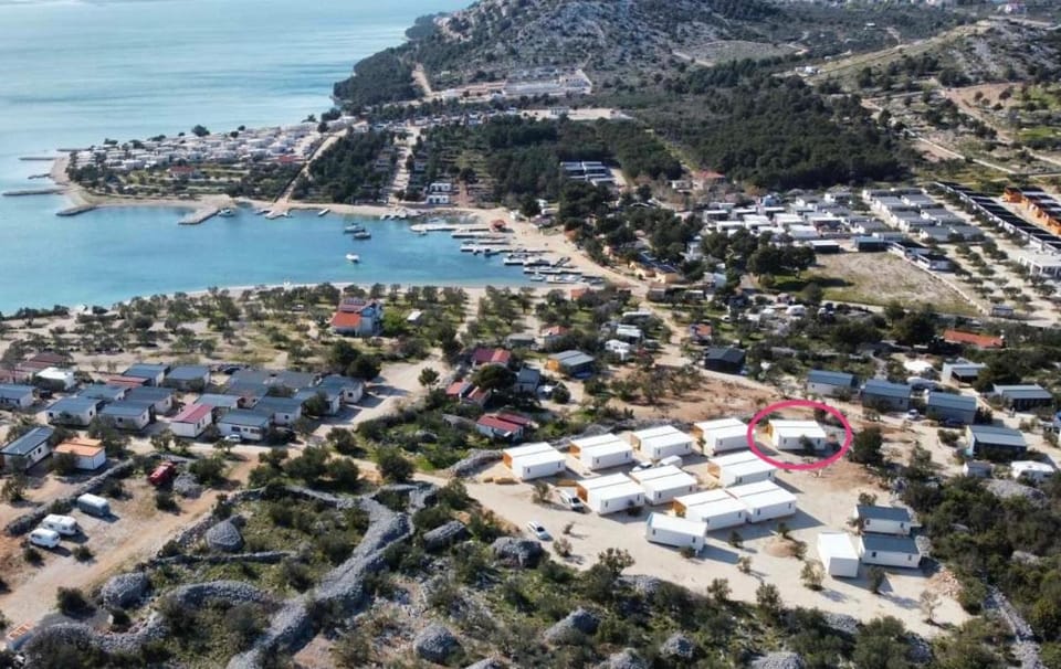 Property building, Day, Natural landscape, Beach, Sea view, Location