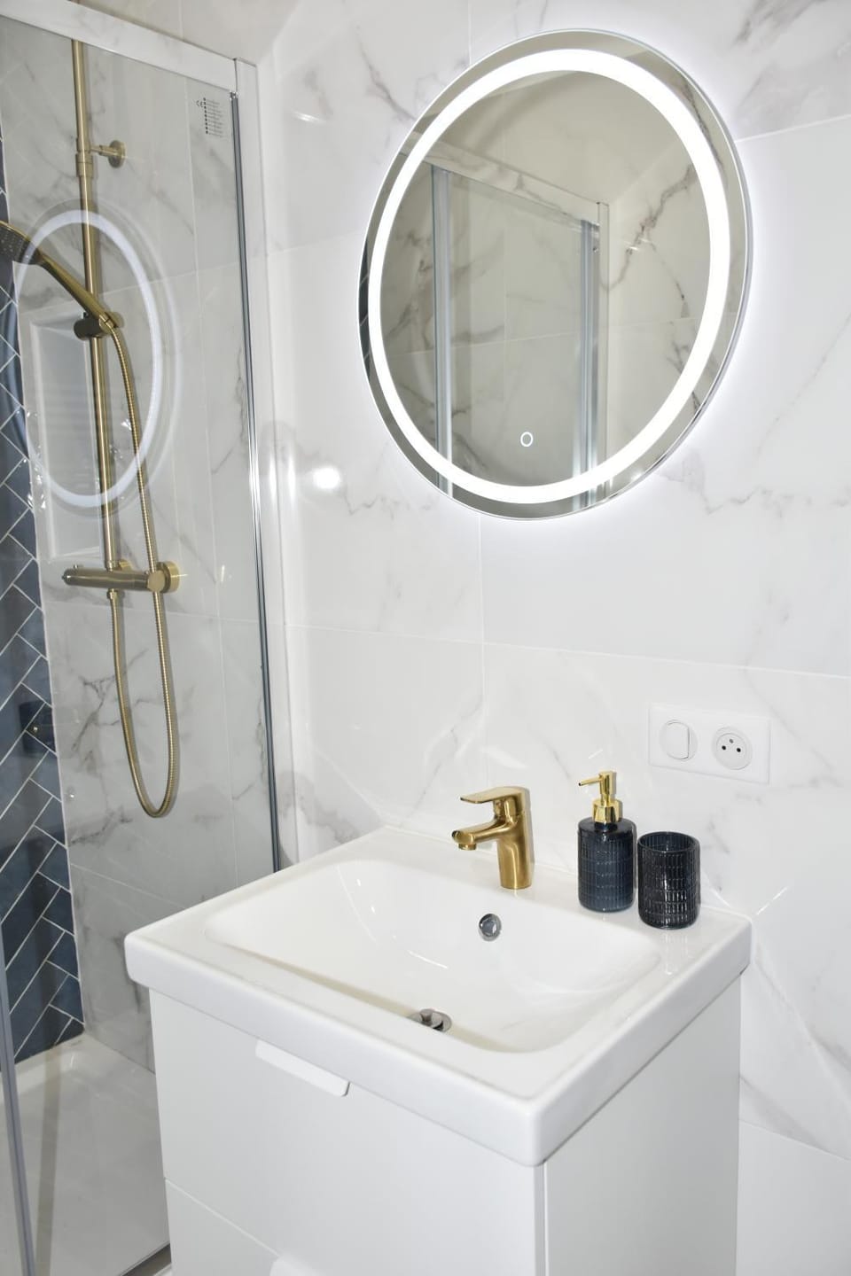 Shower, Bathroom