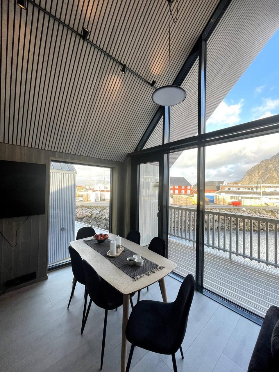 TV and multimedia, View (from property/room), Balcony/Terrace, Dining area, Mountain view, Sea view