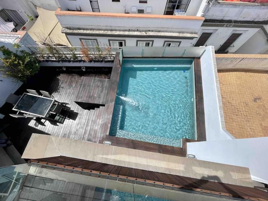 Balcony/Terrace, Swimming pool