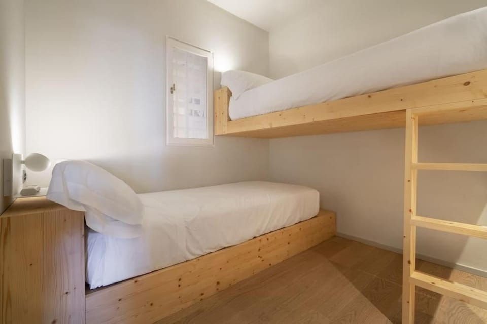 Bed, Bedroom, bunk bed