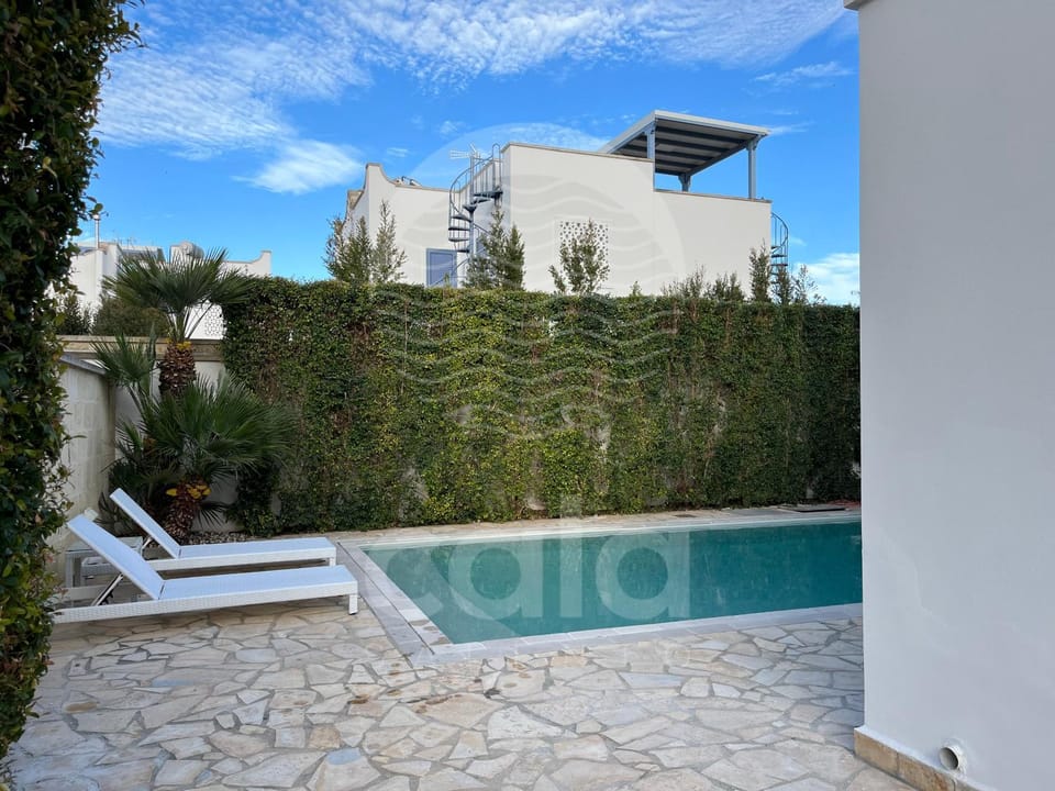 Garden, Pool view, Swimming pool, sunbed