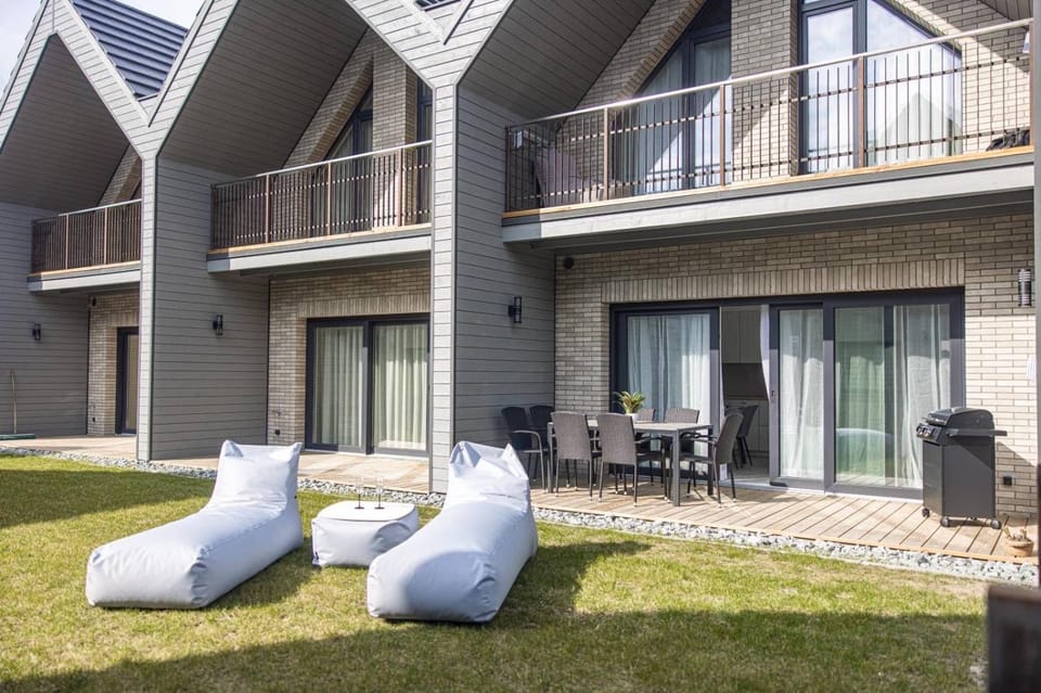 Patio, View (from property/room), Balcony/Terrace, Seating area, sunbed