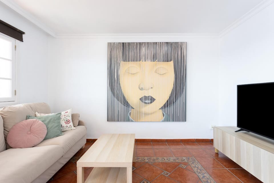 Communal lounge/ TV room, Living room
