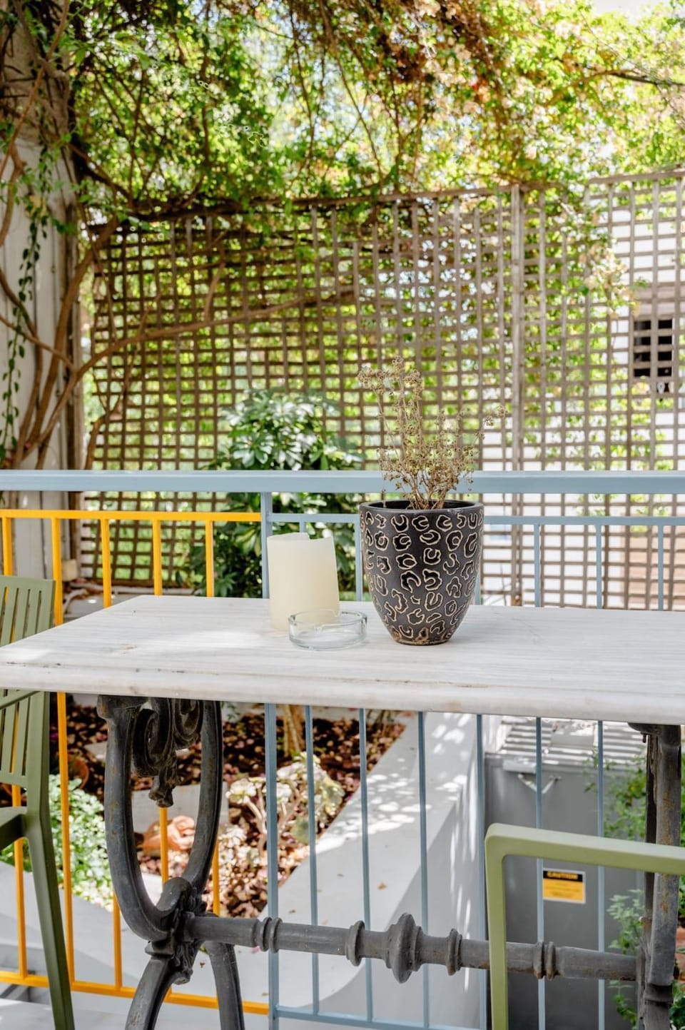 Patio, Day, Garden