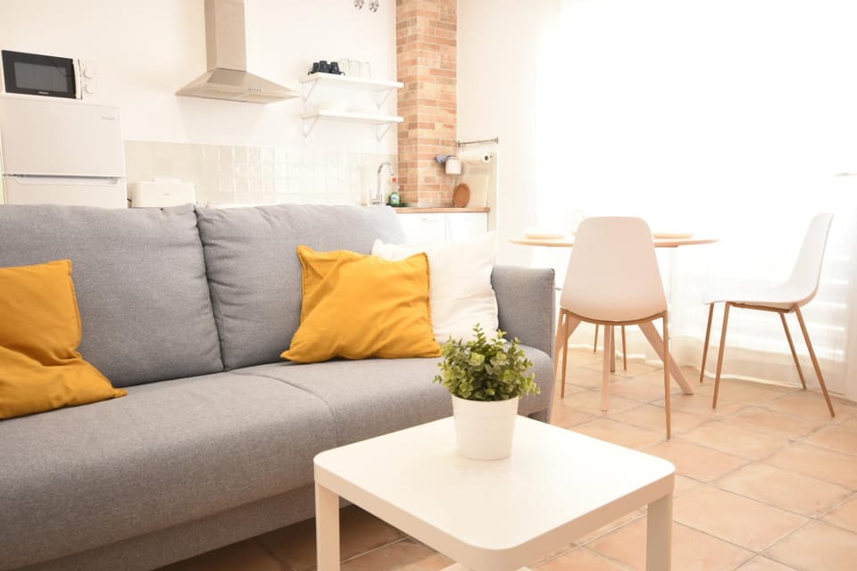 TV and multimedia, Living room, Dining area