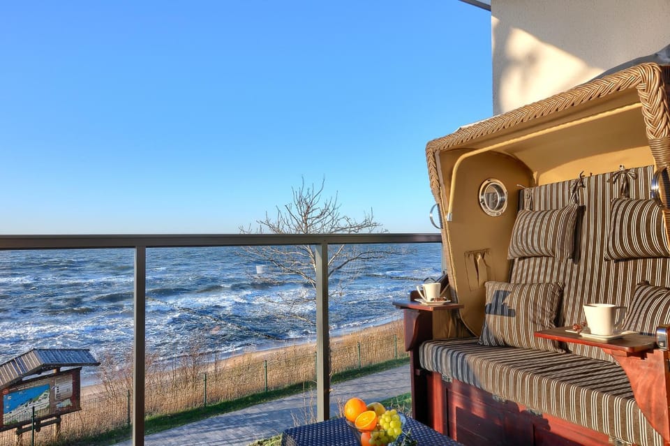 Day, Natural landscape, View (from property/room), Balcony/Terrace, Sea view