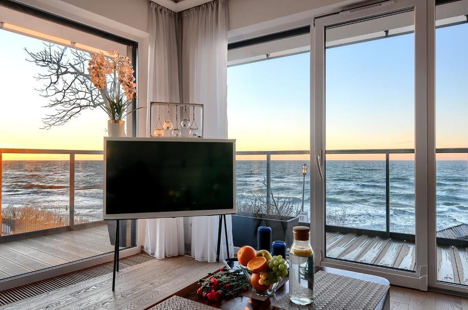 Natural landscape, View (from property/room), Dining area, Evening entertainment, Sea view, Sunset