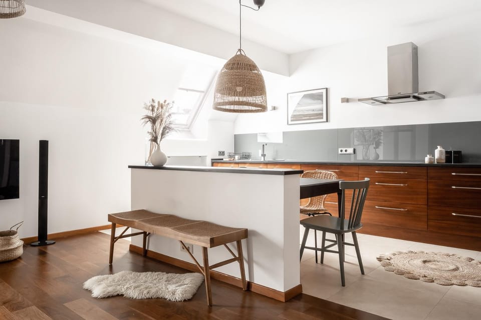 Kitchen or kitchenette, Dining area, stove