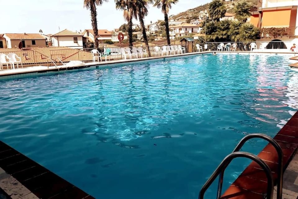 Pool view, Swimming pool