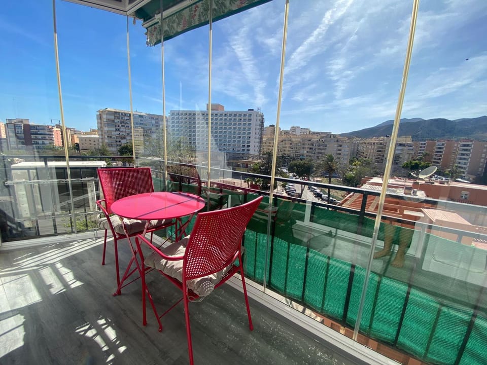 Natural landscape, View (from property/room), Balcony/Terrace, Dining area, Mountain view