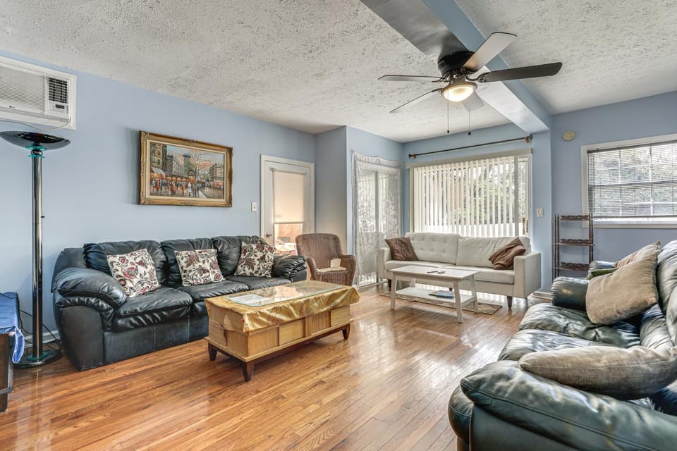 Suburban Sanctuary: Peachtree Corners Getaway House in Peachtree Corners