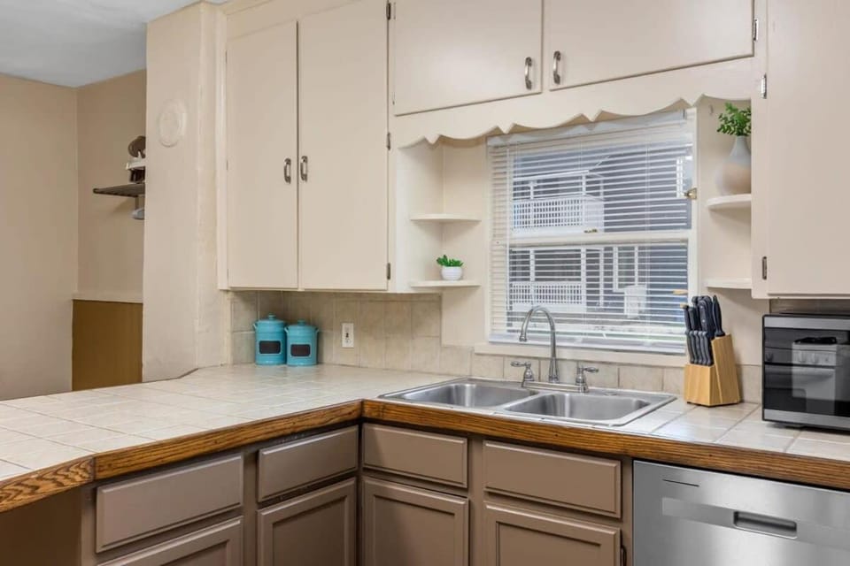 Charming 4BR Westside Home in Beer City USA House in Grand Rapids