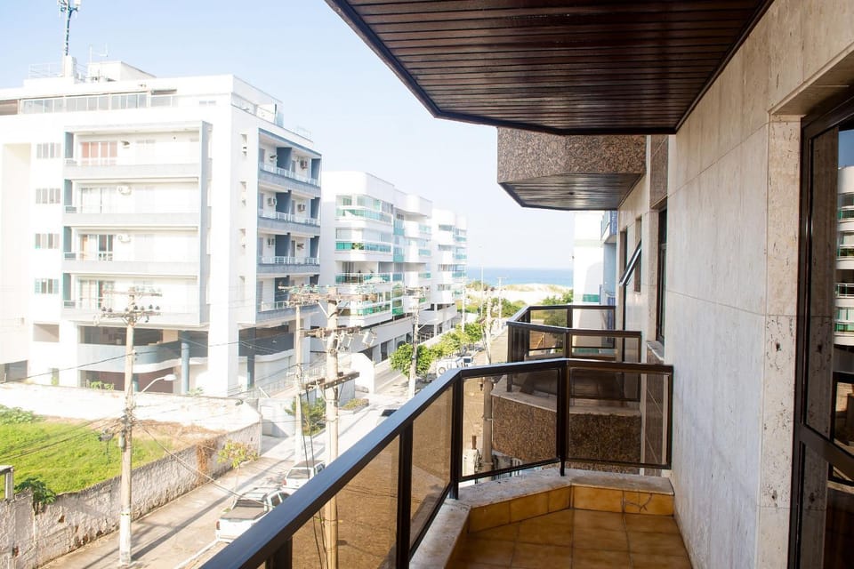 Apto 3 Quartos Quadra da Praia do Forte c/ vista Apartment in Cabo Frio