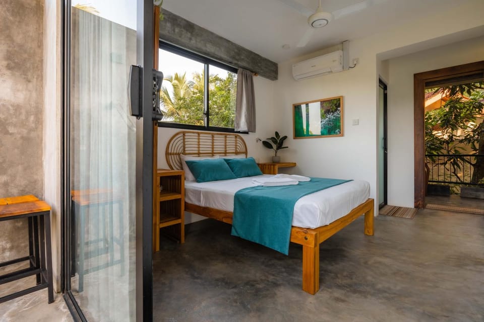 Bed, View (from property/room), Balcony/Terrace, Photo of the whole room, Bedroom, air conditioner