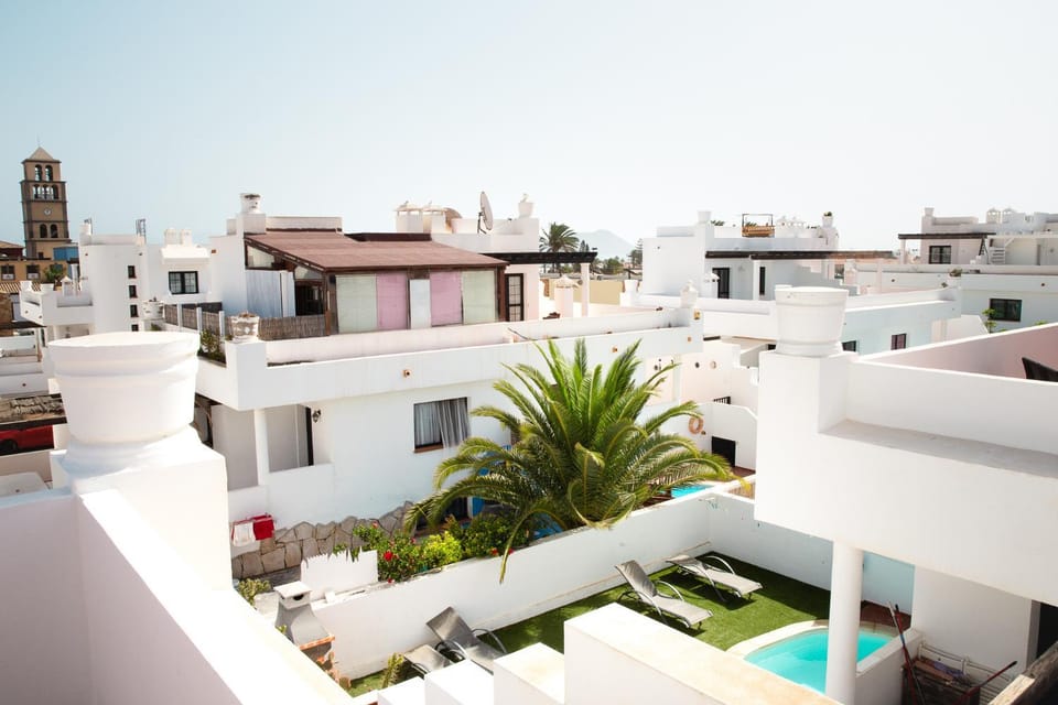 Neighbourhood, Balcony/Terrace