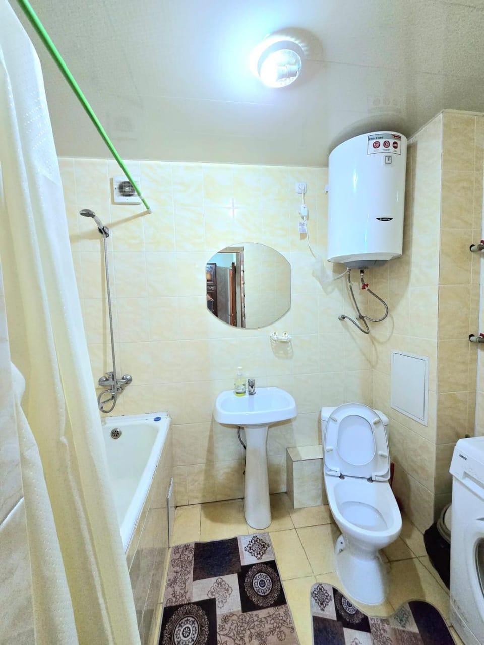 Shower, Toilet, Bathroom, Bath, towels