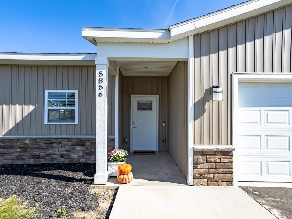 Property building, Day