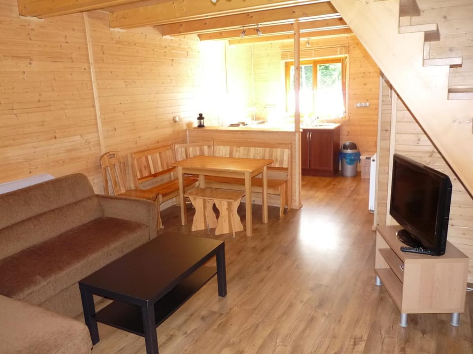 Communal lounge/ TV room, Kitchen or kitchenette, Seating area
