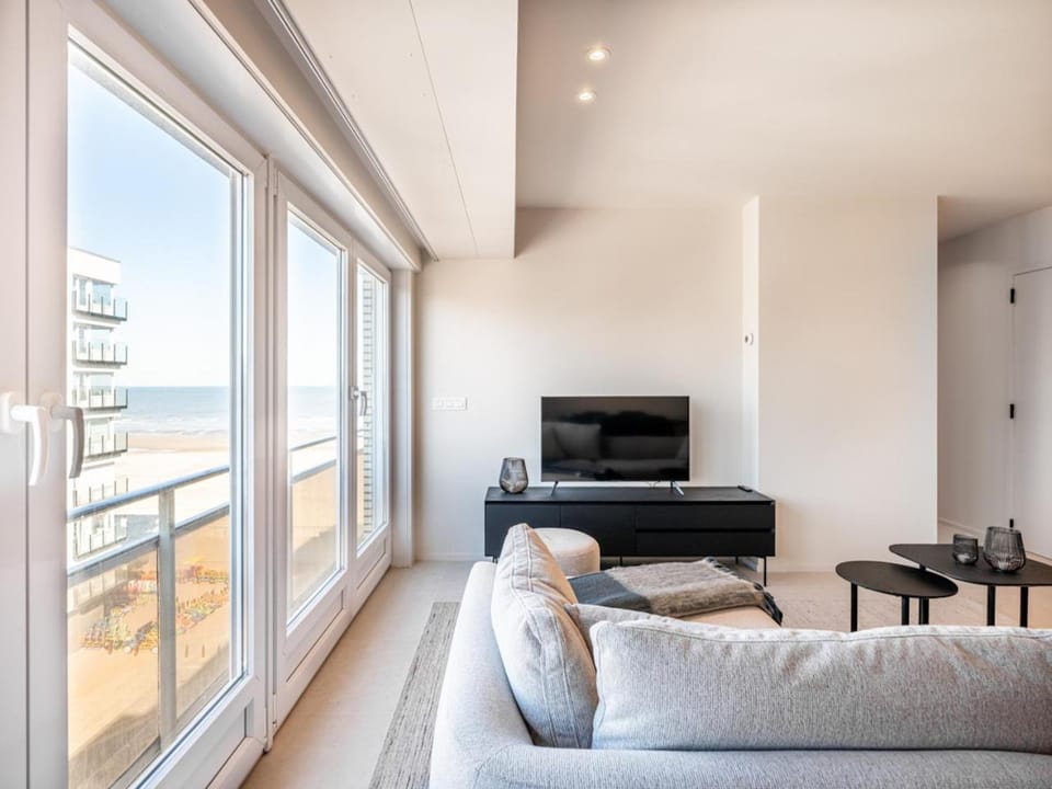 TV and multimedia, Seating area, Sea view
